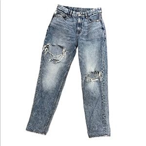 AE CURVY MOM JEANS